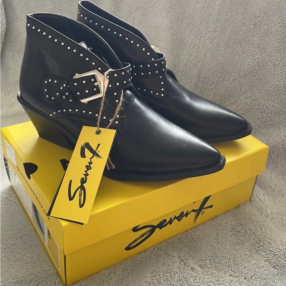 SEVEN7 Dallas Studded Western Buckles Ankle NWT Sz 8 - Picture 4 of 10
